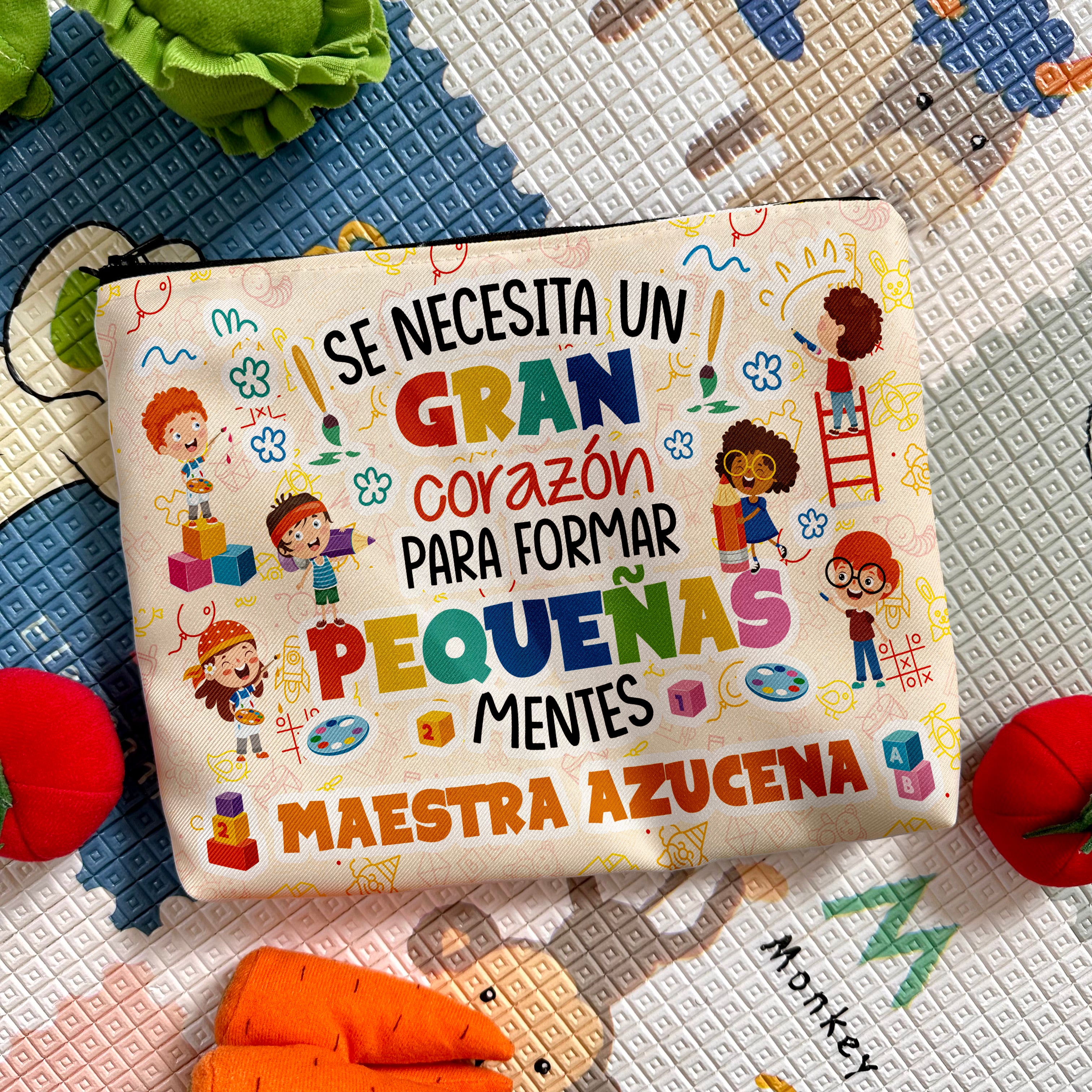 Lapicera Personalizada │ Se necesita un gran corazón para formar Pequeñas Mentes