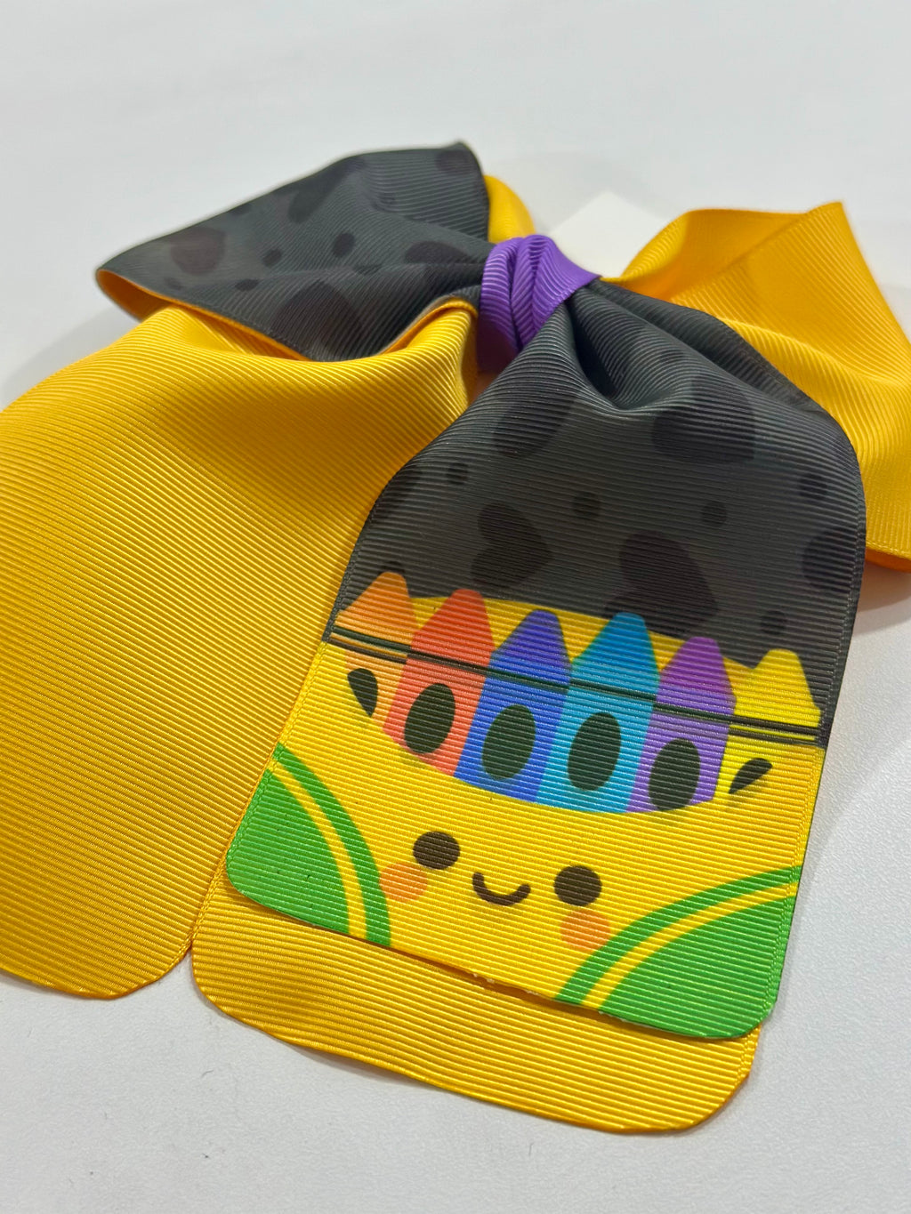 Moñito | Cajita de Crayola III