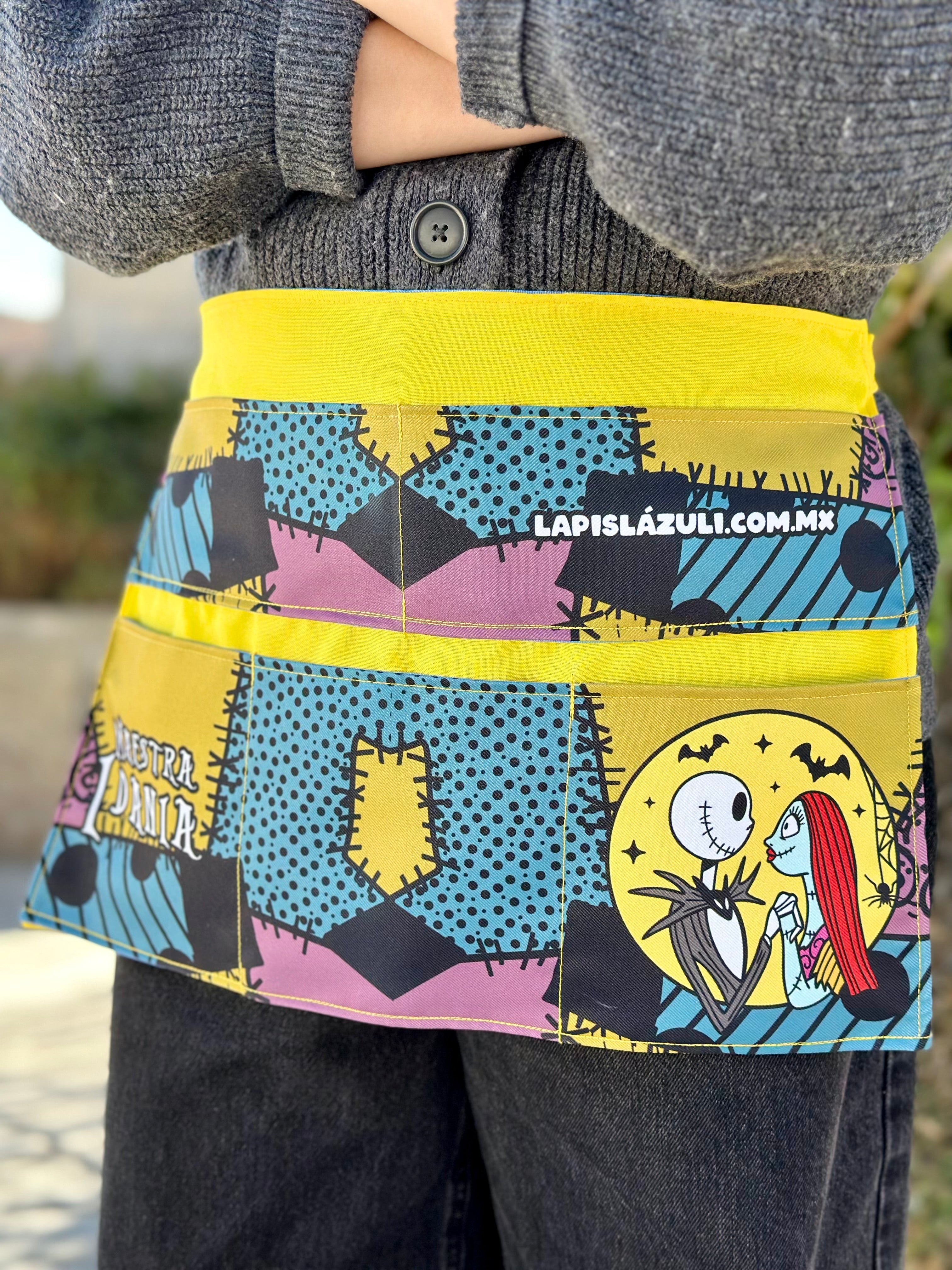 Delantal │ Extraño Mundo
