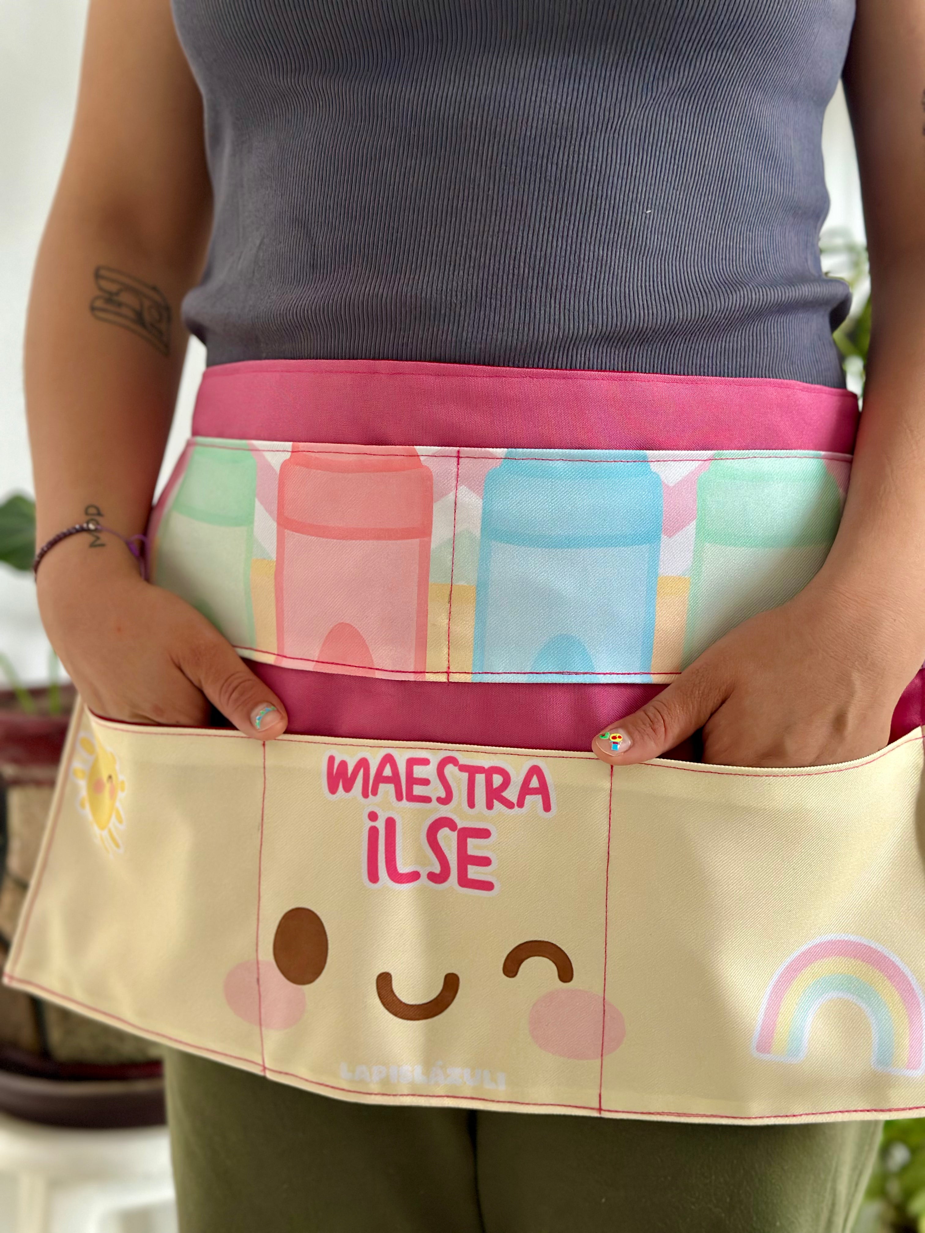 Delantal │ Cajita Crayones XIII