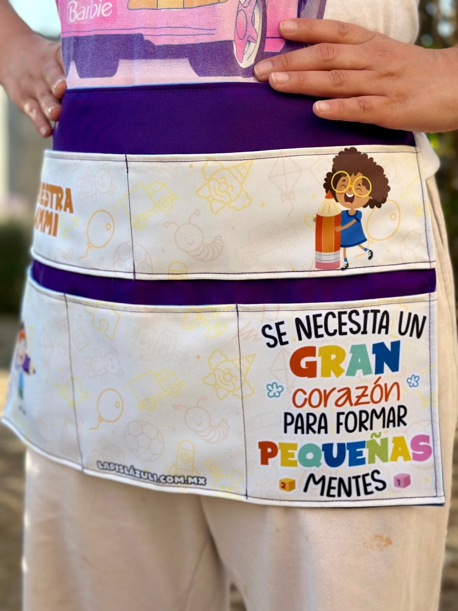 Delantal │ Se necesita un gran corazón para formar Pequeñas Mentes - Lapislázuli