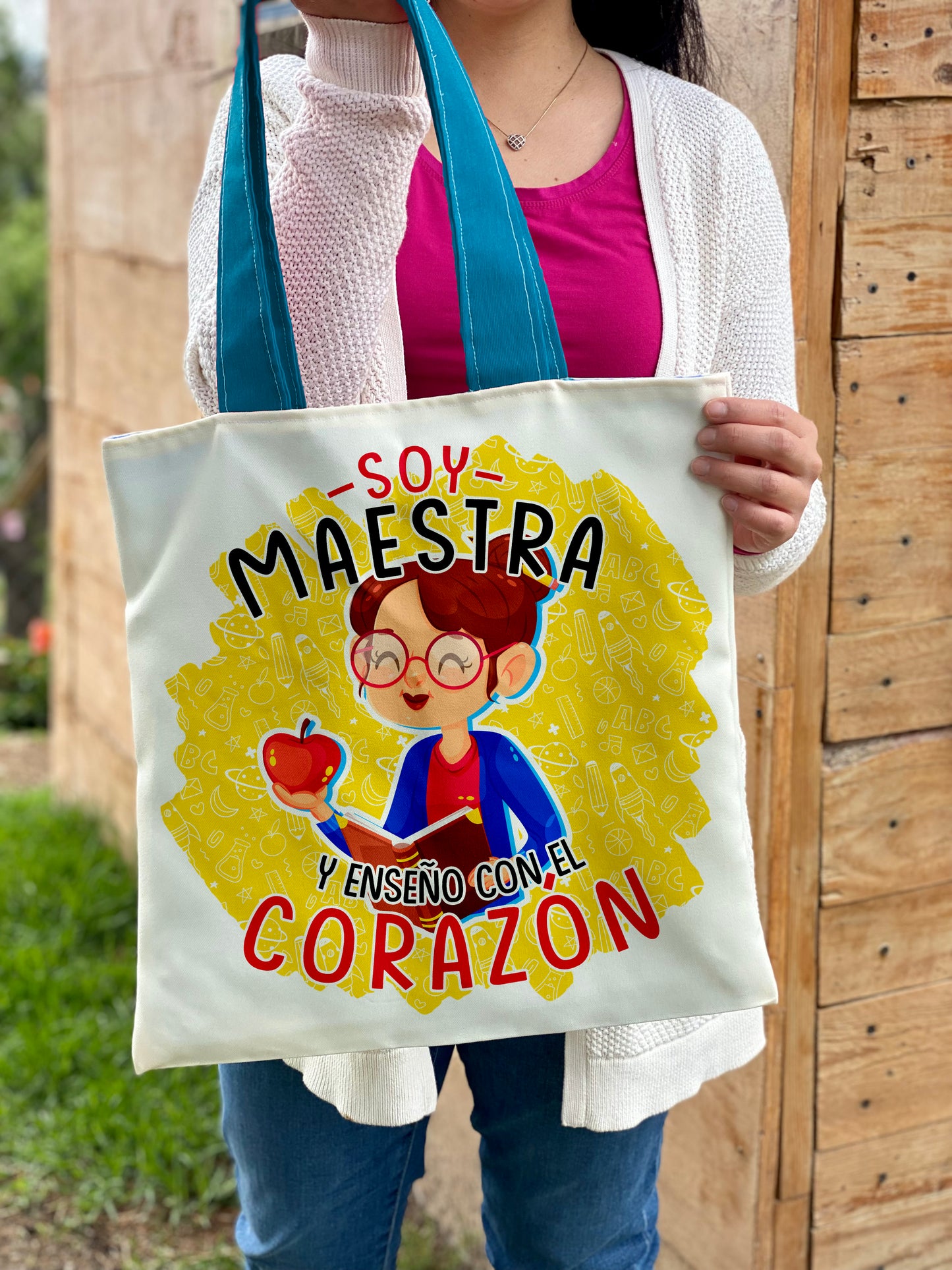 Totebag │ Soy Maestra y enseño con el corazón